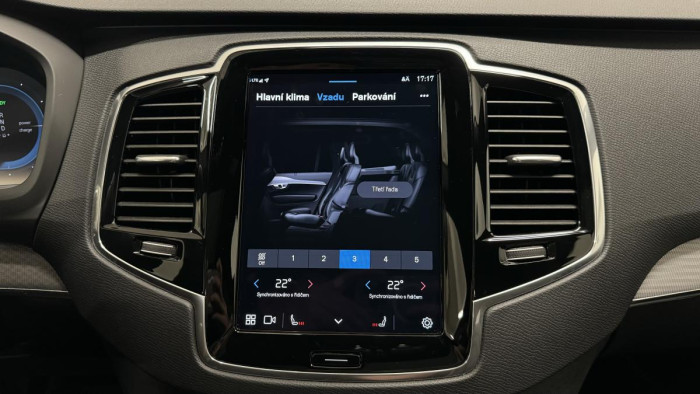 Volvo XC90 T8 AWD RECHARGE REZERVACE