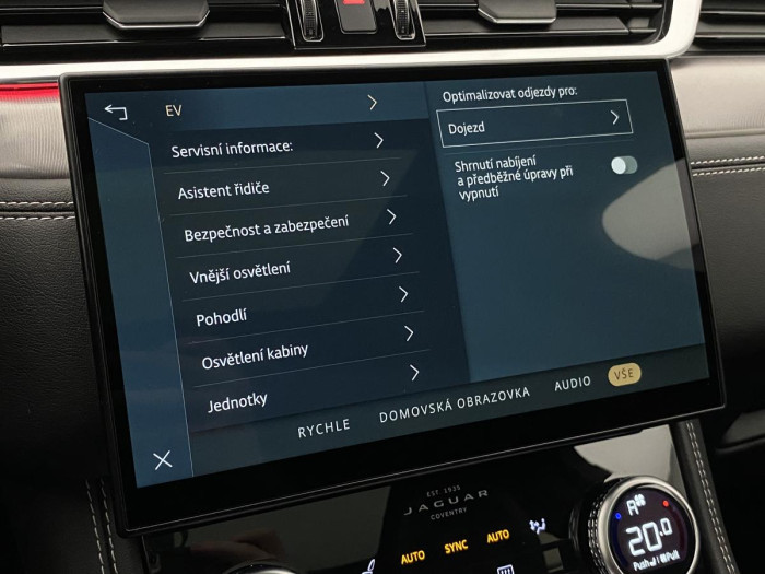 Jaguar F-Pace P400e R-DYNAMIC SE REZERVACE 2.0 Dynamic SE