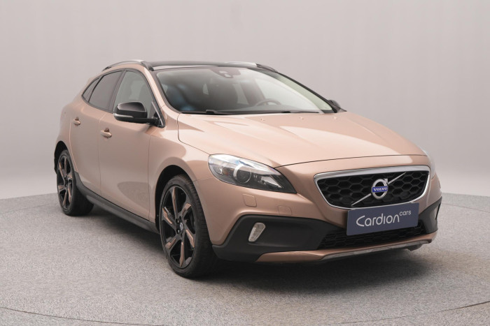 Volvo V40 CC T5 AWD SUMMUM REZERVACE 2.5 CC CC Summum