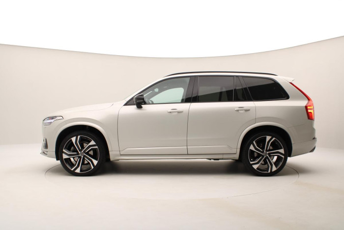 Volvo XC90 B6 AWD R-DESIGN REZERVACE