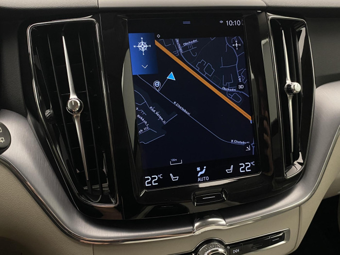 Volvo XC60 B4 AWD MOMENTUM AUT CZ 2.0 Momentum