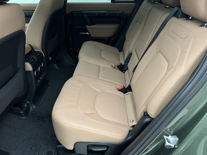 Land Rover Defender 110 D350 X-DYNAMIC HSE AWD AUT 3.0 d Dynamic