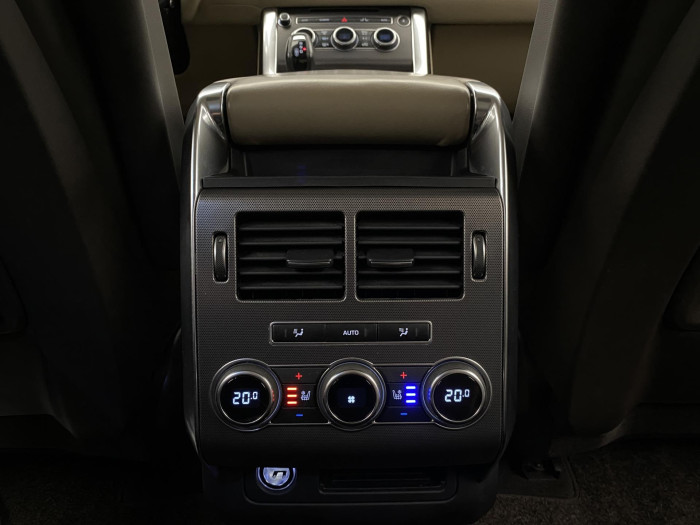 Land Rover Range Rover Sport 3.0 SDV6 AWD REZERVACE