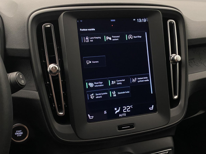 Volvo XC40 T2 KINETIC CZ NAVIGACE