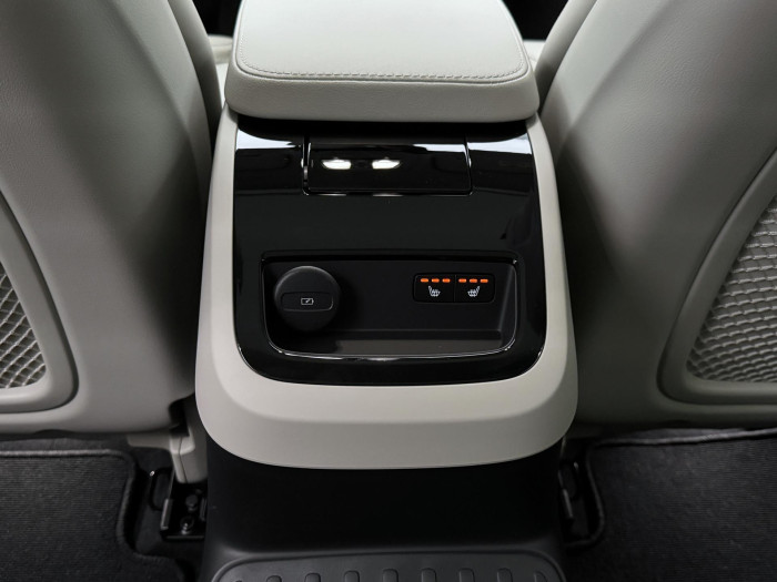 Volvo V60 T6 AWD Plug-in H. DARK ULTRA
