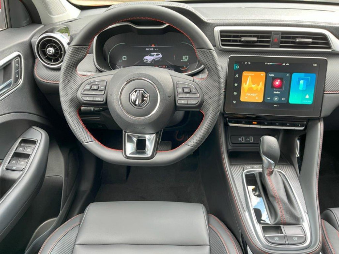 MG ZS EXCLUSIVE AUT. SKLADEM 1.0 Exclusive