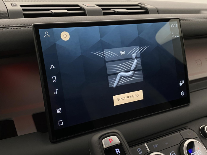 Land Rover Defender 110 D250X-DYNAMIC SE REZERVACE 3.0 d Dynamic SE