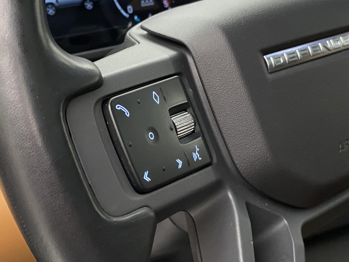 Land Rover Defender 130 D300 HSE AWD AUT CZ 3.0 d