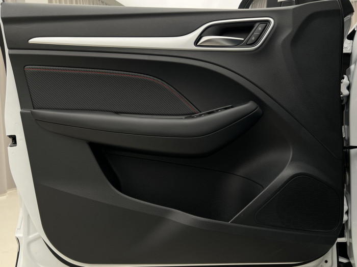 MG ZS 1.5 ESSENTIAL PLUS CZ 1.maj.