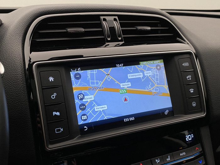 Jaguar F-Pace 20d R-SPORT AWD REZERVACE 2.0 d Sport