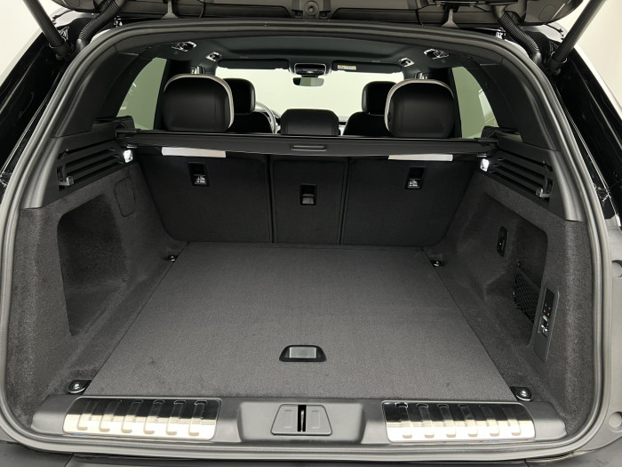 Land Rover Range Rover Sport D300 DYNAMIC SE AWD Aut 3.0 d Dynamic SE