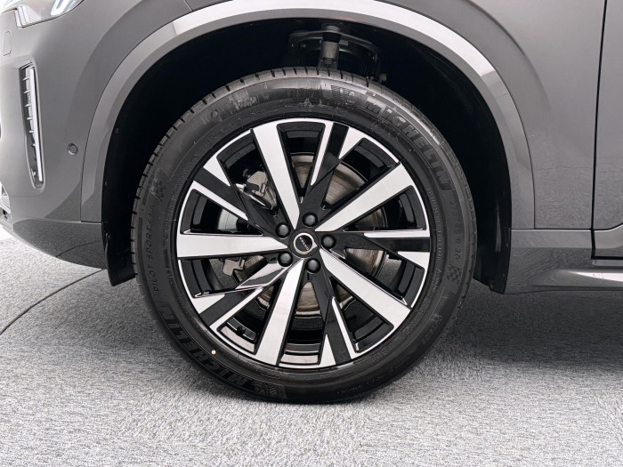 Volvo XC90 B5 AWD AUT BRIGHT PLUS 7míst