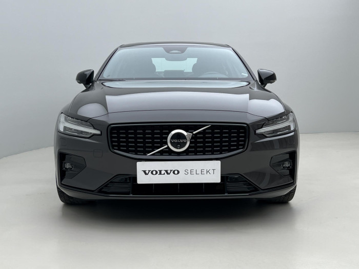Volvo S60 B5 AWD ULTIMATE DARK AUT 1.maj