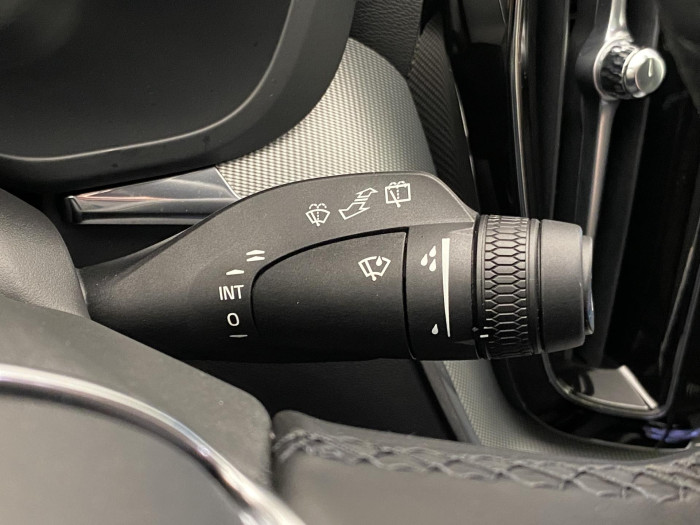 Volvo XC60 T6 AWD PLUG-IN DARK PLUS AUT