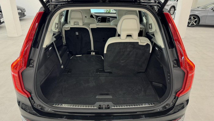 Volvo XC90 B5 AWD ULTIMATE AUT REZERVACE