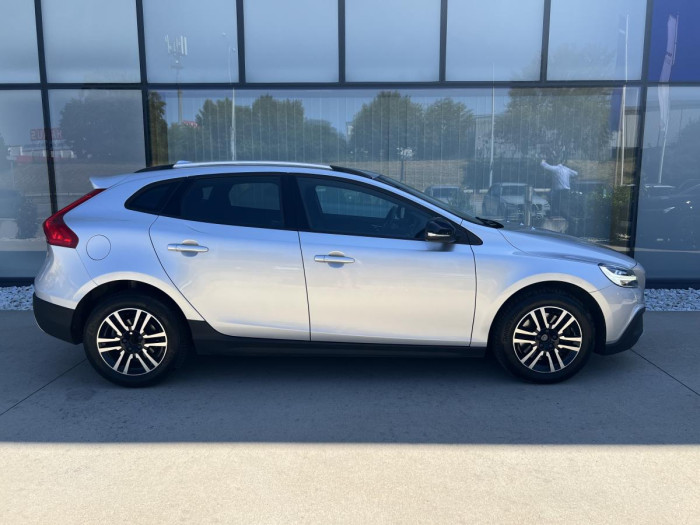 Volvo V40 CROSS COUNTRY D3 MOMENTUM 2.0 d Momentum