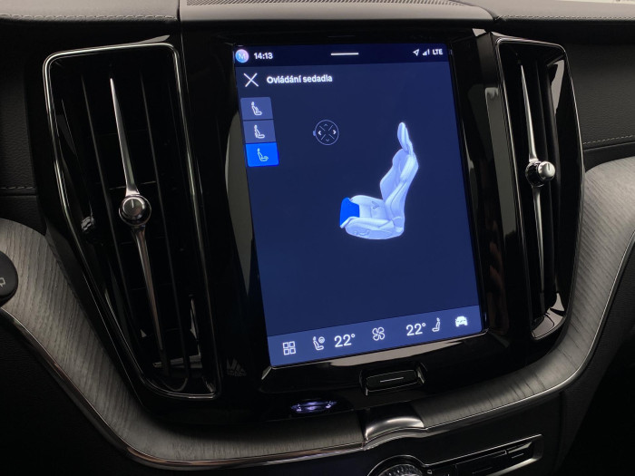 Volvo XC60 T8 AWD PLUG-IN DARK ULTRA CZ