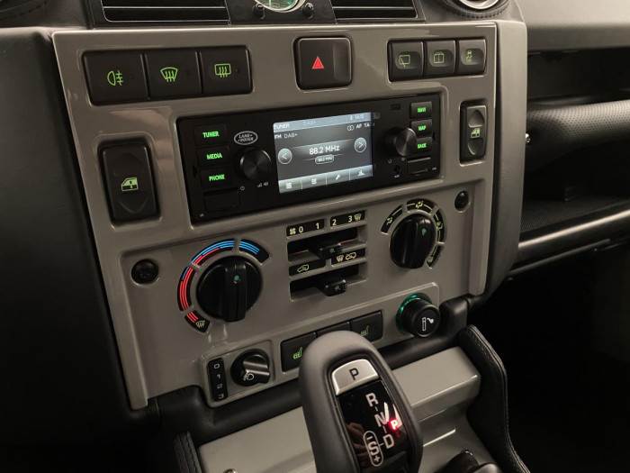 Land Rover Defender WORKS V8 ISLAY EDITION 5.0 V8 Edition