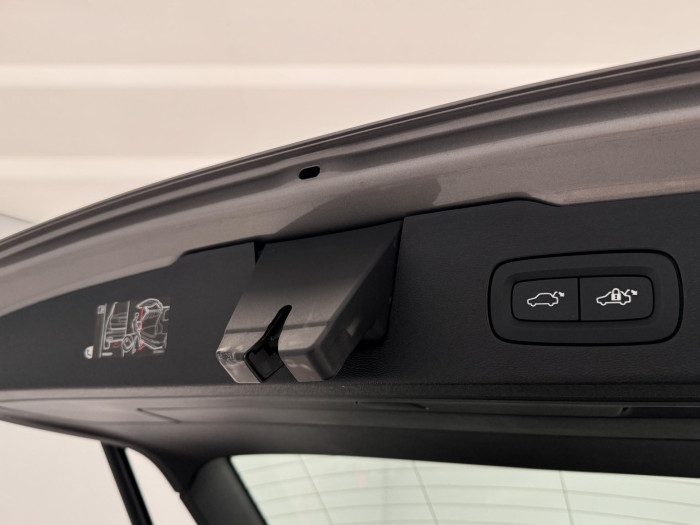 Volvo V60 D3 MOMENTUM PRO AUT 1.maj 2.0 d Momentum