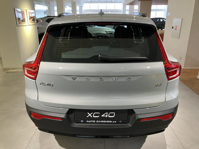 Volvo XC40 B3 AUT DARK PLUS 2.0 Plus