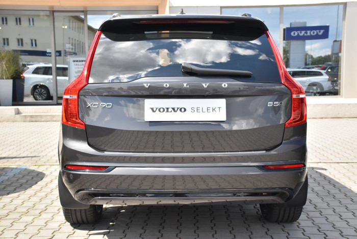 Volvo XC90 B5 AWD ULTIMATE 7M REZERVACE