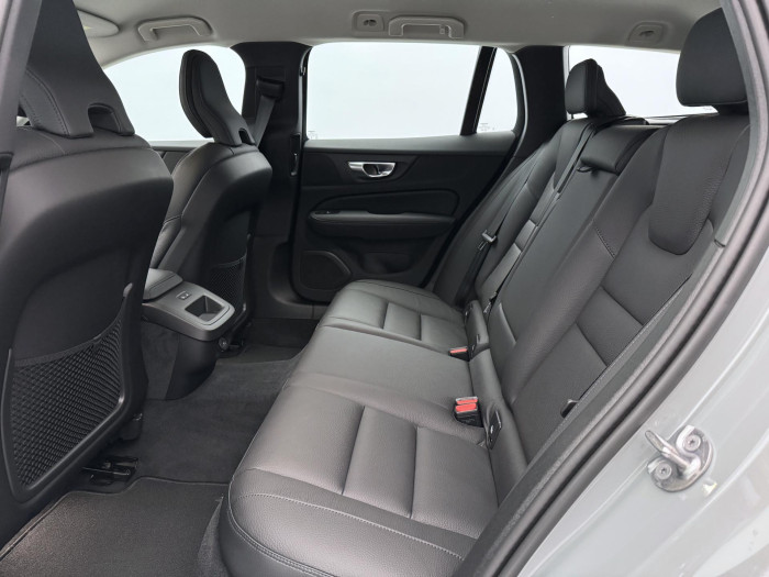 Volvo V60 B4 AUT DARK PLUS