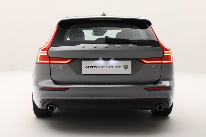 Volvo V60 T5 MOMENTUM AUT CZ REZERVACE 2.0 Momentum