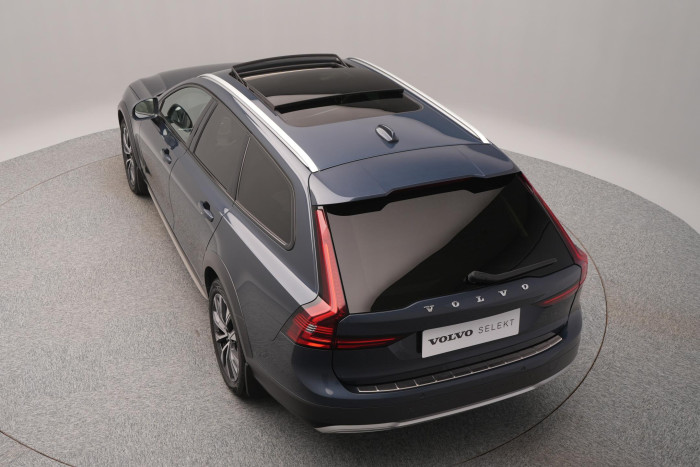 Volvo V90 CC B5 AWD PRO AUT REZERVACE 2.0 CC CC