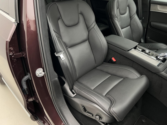 Volvo XC90 B5 AWD ULTRA BRIGHT 7MÍST CZ