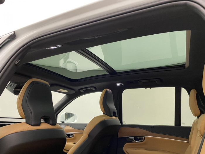 Volvo XC90 D5 AWD INSCRIPTION CZ 7míst 2.0 d