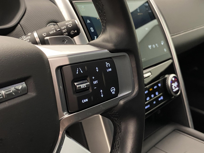 Land Rover Discovery D250 SE AWD REZERVACE 3.0 d SE