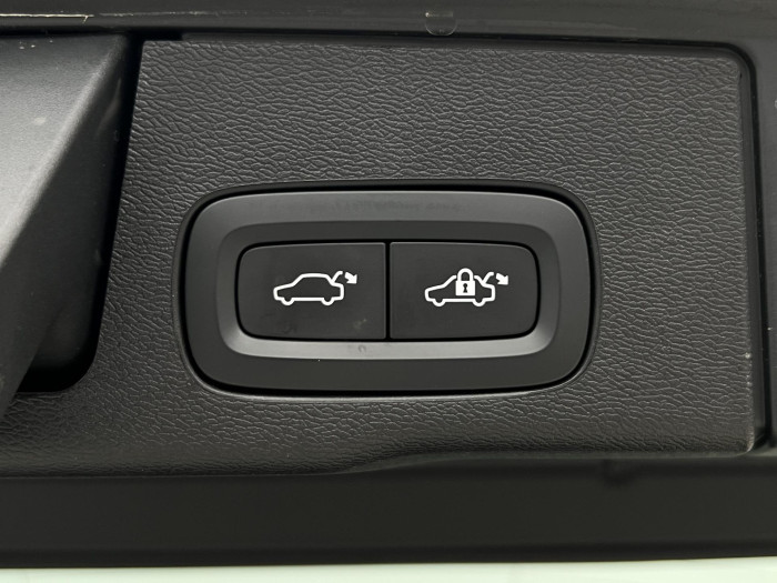 Volvo XC60 B5 AWD INSCRIPTION AUT 1.maj.