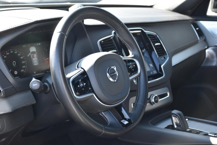 Volvo XC90 B5 AWD R-Design AUT REZERVACE