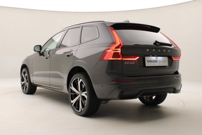 Volvo XC60 B4 AWD DARK ULTIMATE CZ 1.maj