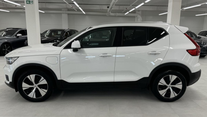 Volvo XC40 T5 TWIN ENGINE REZERVACE