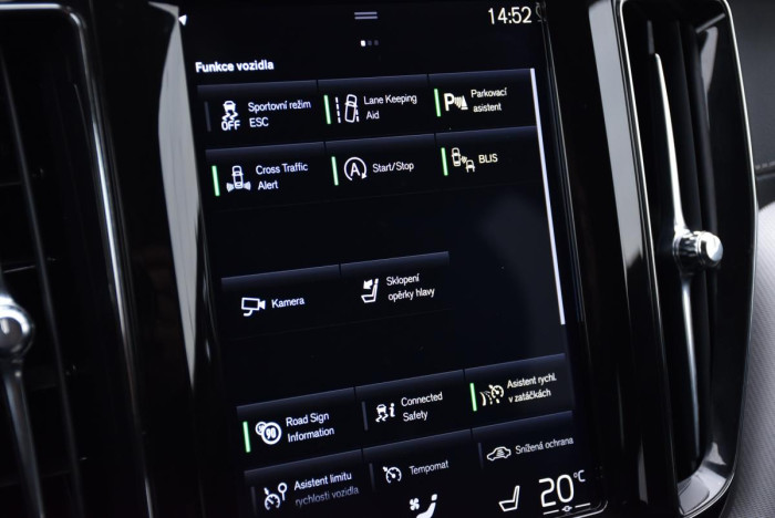 Volvo XC60 B4 AWD INSCRIPTION REZERVACE