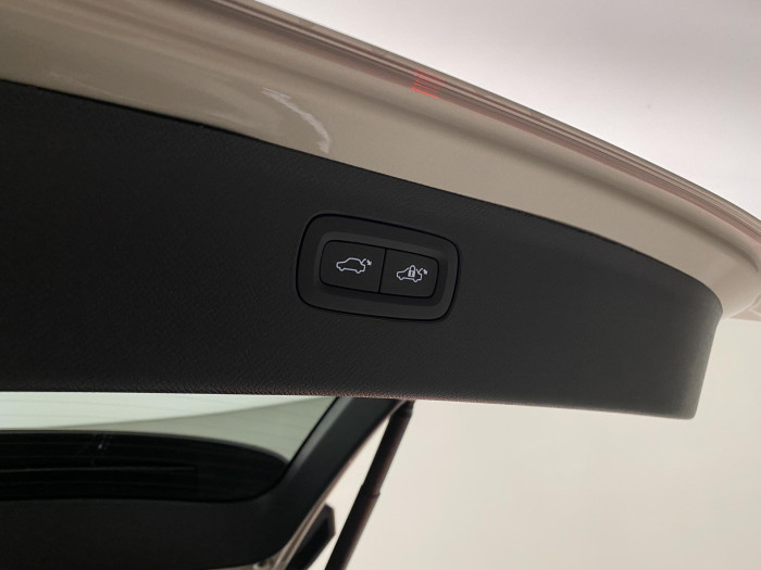 Volvo XC90 T8 AWD RECHARGE BRIGHT PLUS 7m