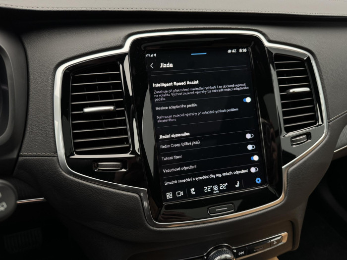 Volvo XC90 T8 AWD RECHARGE REZERVACE