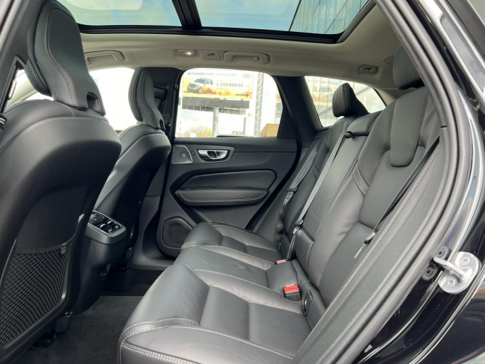 Volvo XC60 B5 AWD ULTIMATE DARK Aut CZ