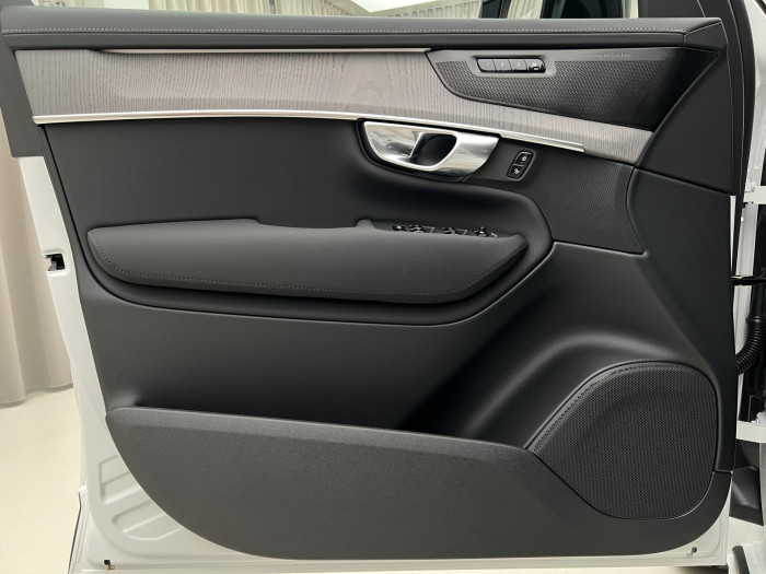Volvo XC90 T8 AWD RECHARGE DARK PLUS AUT