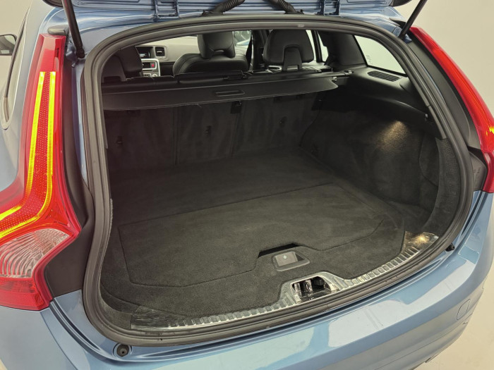 Volvo V60 D4 SUMMUM AUT 2.0 d Summum