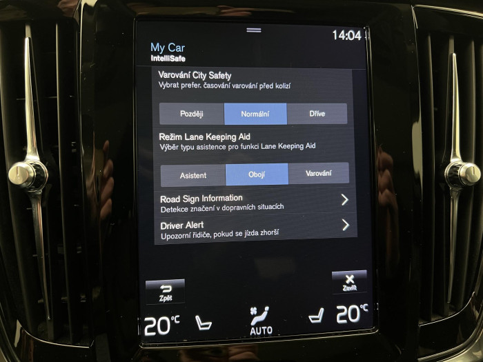 Volvo V90 CC D5 AWD PRO AUT CZ 2.0 d CC CC