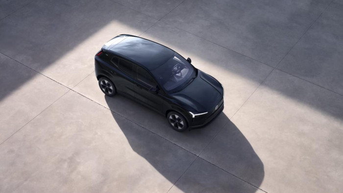 Volvo EX30 PURE ELECTRIC RECHAR. CORE RWD