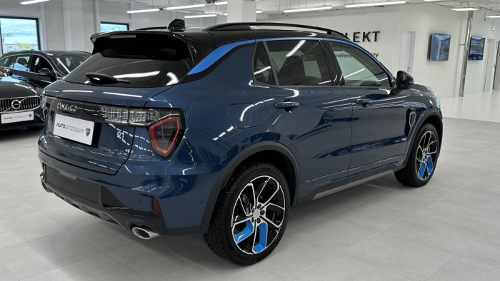 Lynk & Co 01 PHEV DCT AUT 1.maj.