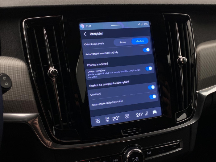 Volvo V90 T6 AWD PLUG-IN CORE AUT