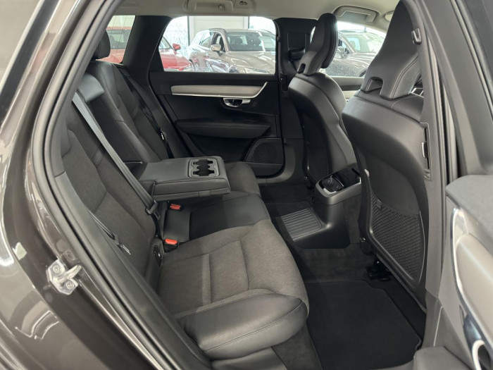 Volvo V90 T6 AWD INSCRIPTION REZERVACE
