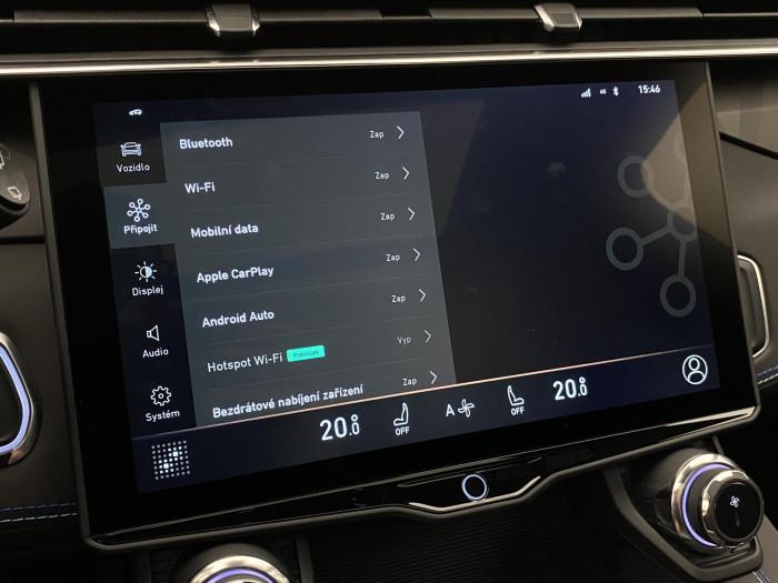 Lynk & Co 01 PHEV DCT AUT 1.maj REZERVACE