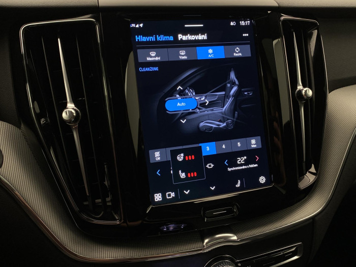 Volvo XC60 T6 AWD PLUG-IN DARK PLUS AUT