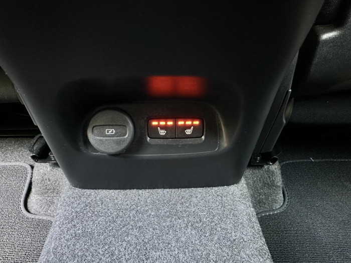 Volvo XC40 B4 AWD MOMENTUM ADVANCED 1.maj 2.0 Momentum
