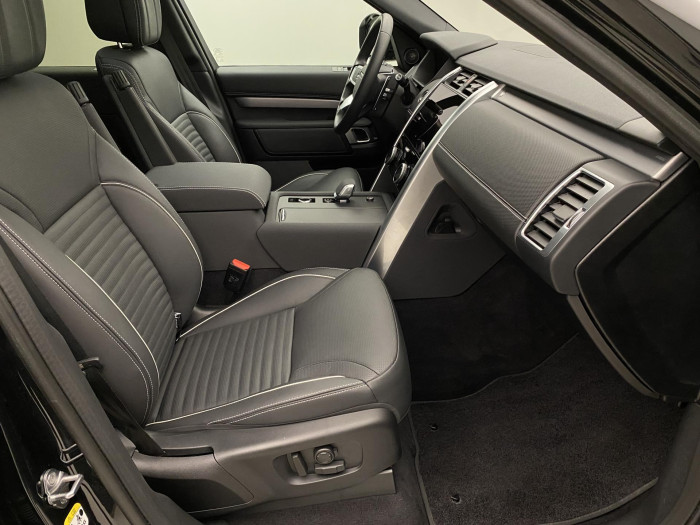 Land Rover Discovery D250 AWD R-DYNAMIC REZERVACE 3.0 d Dynamic